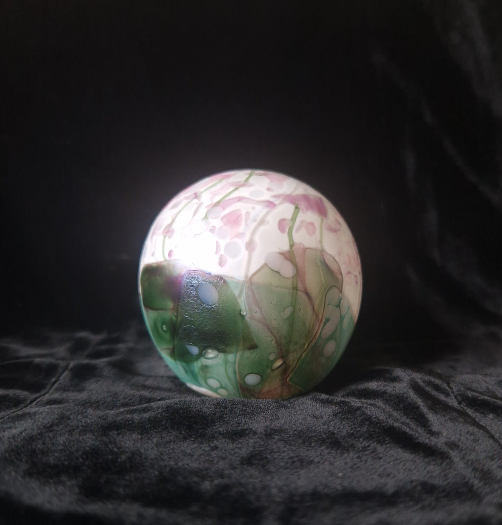 Isle Of White Art Studio Glass Vintage Lilac Flower Garden Ball Paperweight