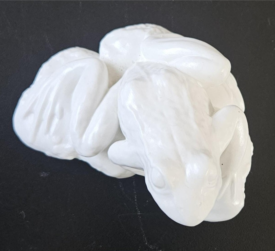 Small Vintage Ceramic White Frog Toad Ornament 9cm X 6cm Tall White