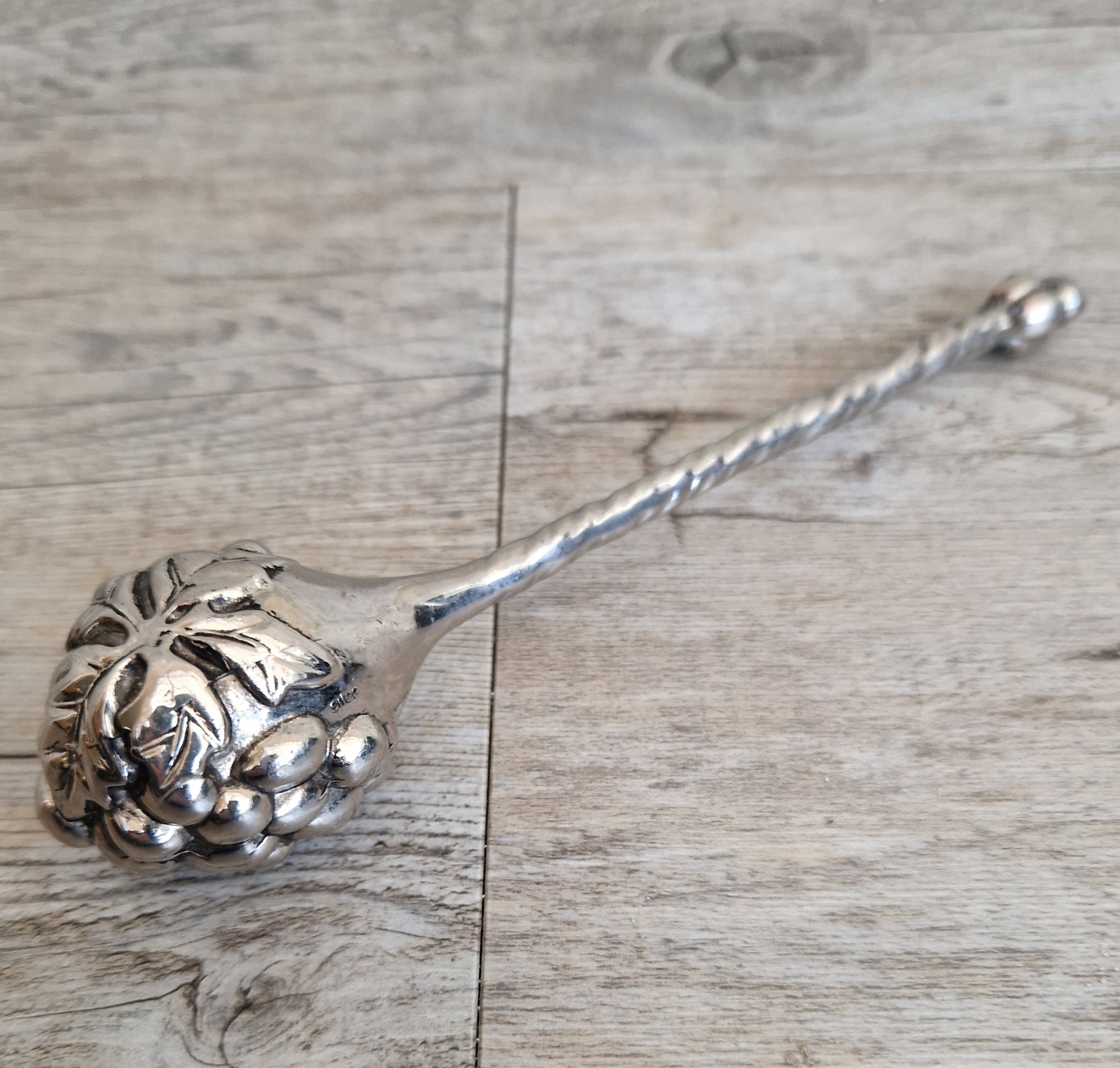 Vintage Silver Plated Silea Bunch of Grapes Style Champagne Bubble Keeper