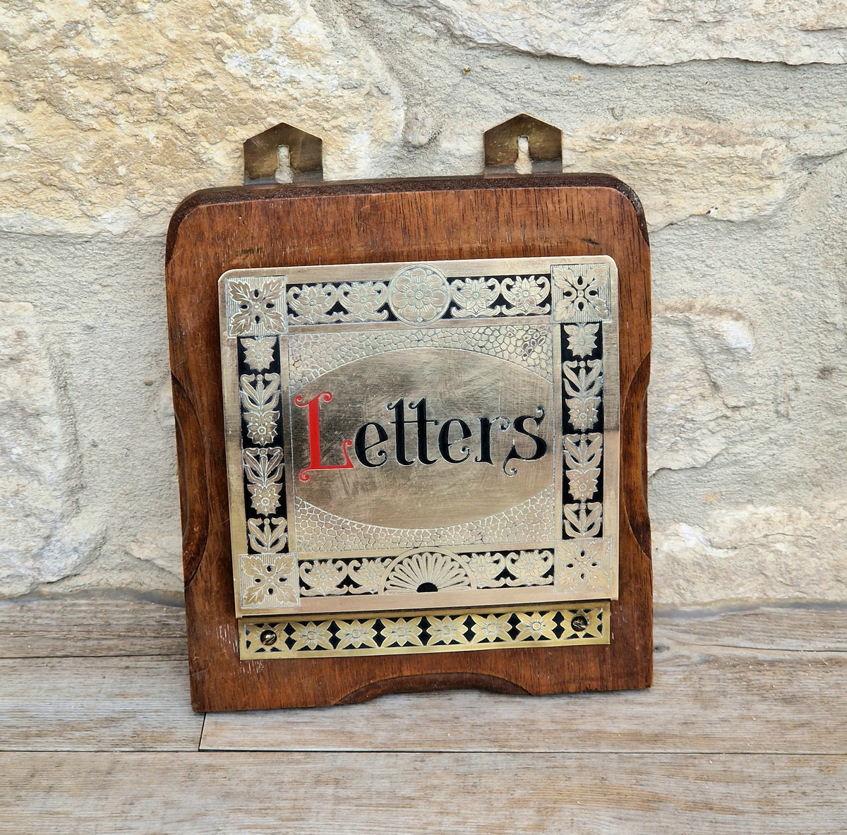 Antique Arts & Crafts Brass And Quarter Sawn Oak Gentleman's Wall Single Carved Letter Rack