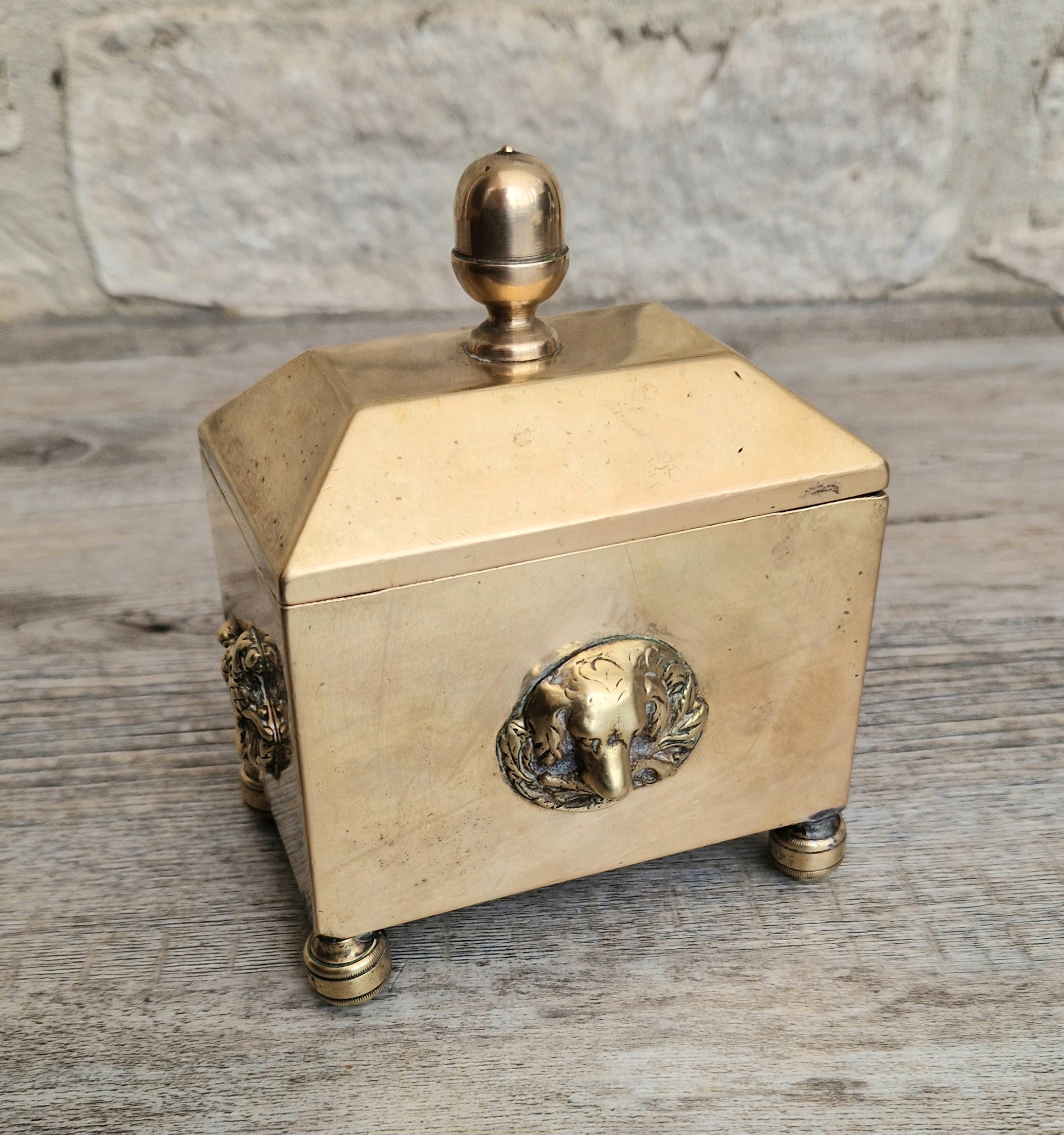Colbrookdale Style Brass Relief Decoration Pyramid Lid Caddy Box