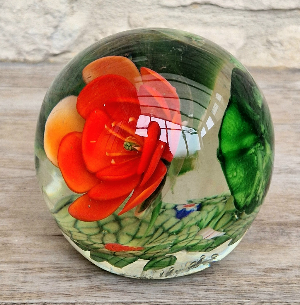 Vintage Giant Magnum Red Flower & Frogs Art Glass Sphere Ball Paperweight 9.5cm 1.4kg