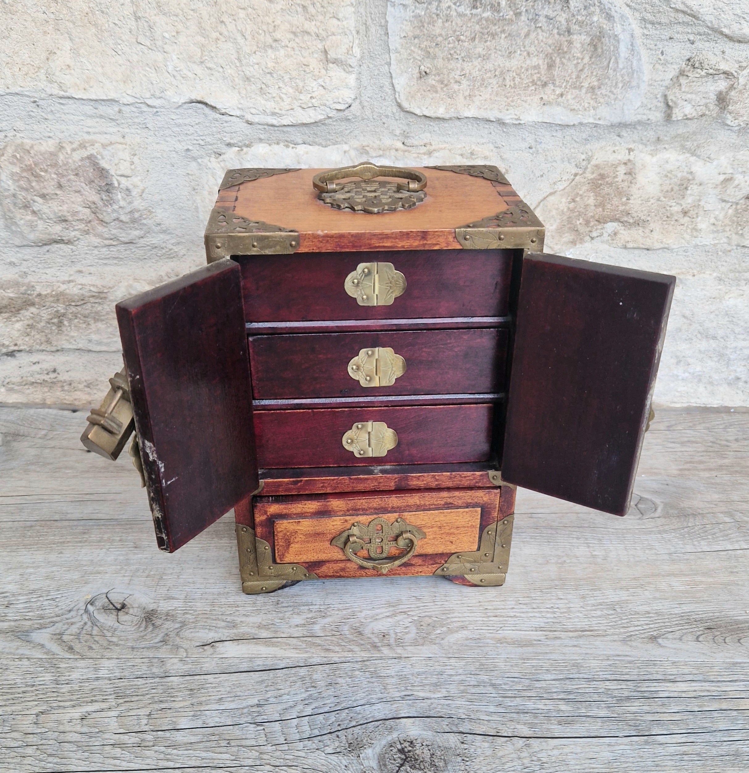 Vintage Hardwood Brass Bound Oriental Hand-Painted Chinoiserie Dragons Footed Jewellery Box Chest 1940s