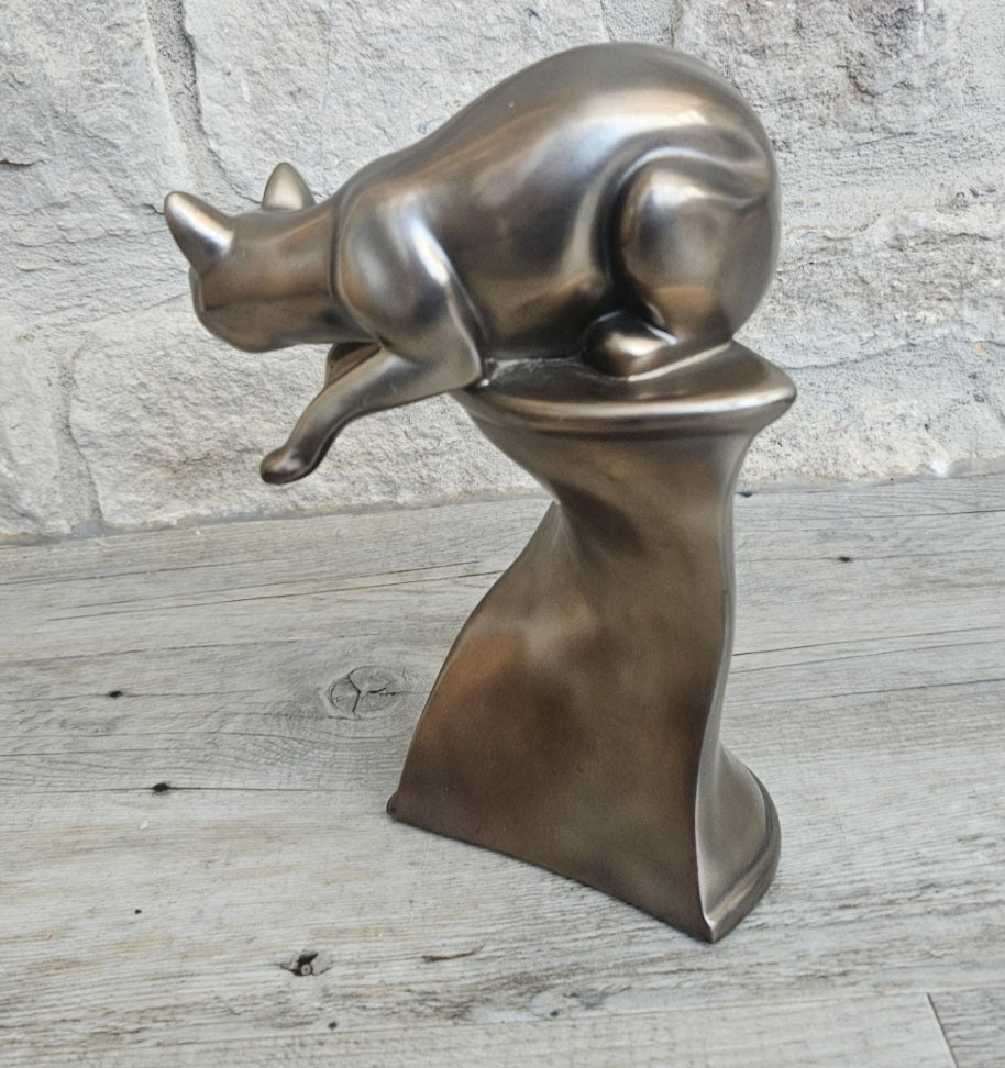 Pouncing Cat Ornament  Cold Cast Resin Heavy Plinth Figure 21cm Tall Crosa 2005 Vintage