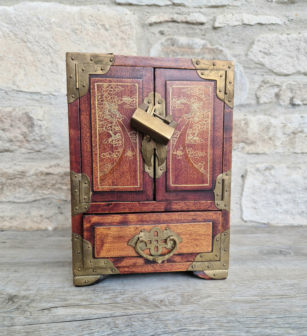 Vintage Hardwood Brass Bound Oriental Hand-Painted Chinoiserie Dragons Footed Jewellery Box Chest 1940s