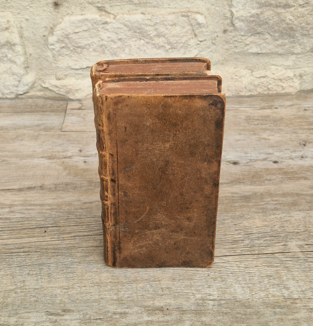 La Vie D'Oliver Cromwell 1746 Gregoire Leti Very Rare 2 Volume Antiquarian Book French