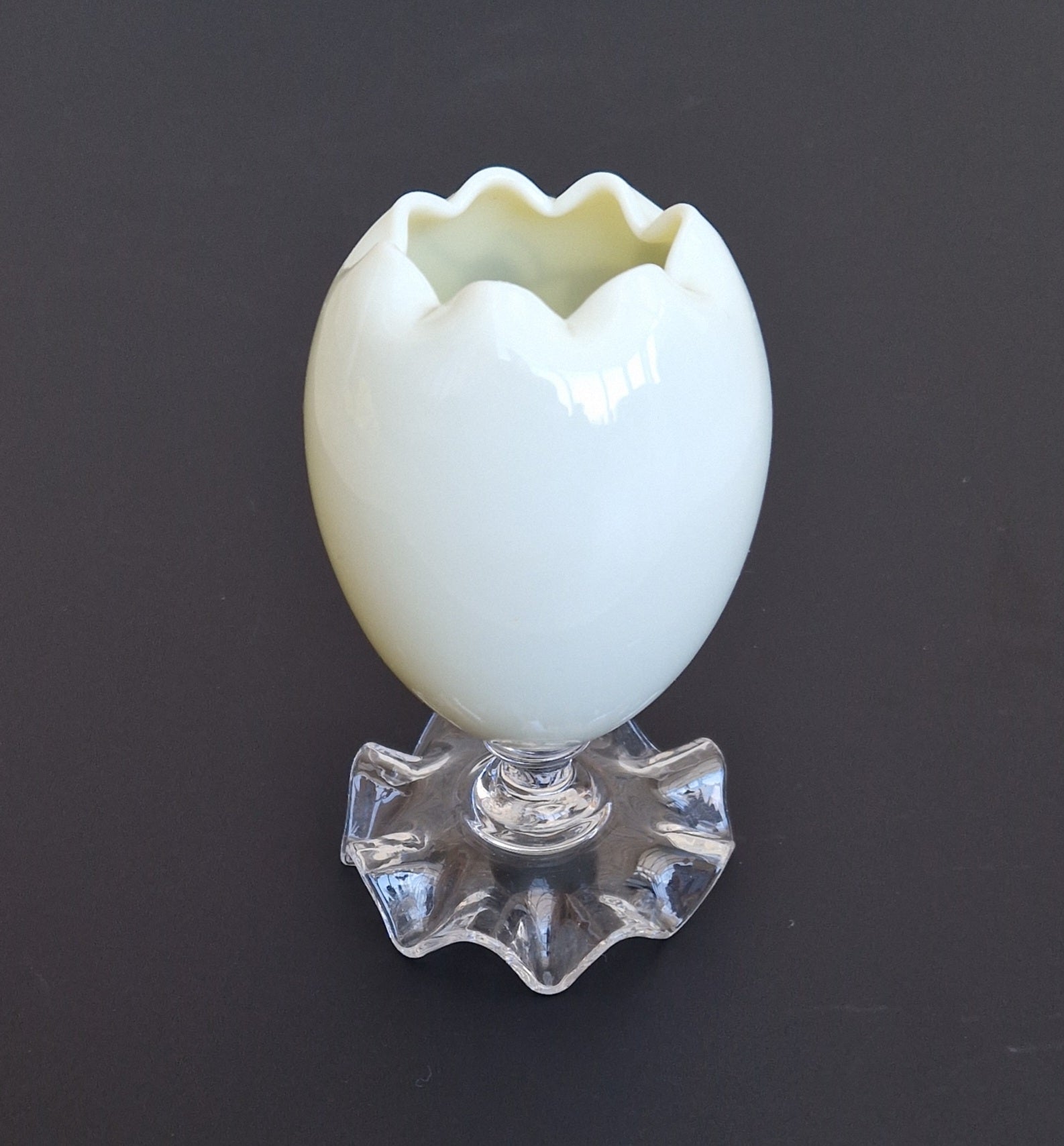 Thomas Webb & Sons Egg-Shaped Gilded Opaline Glass Posy Vase c.1880