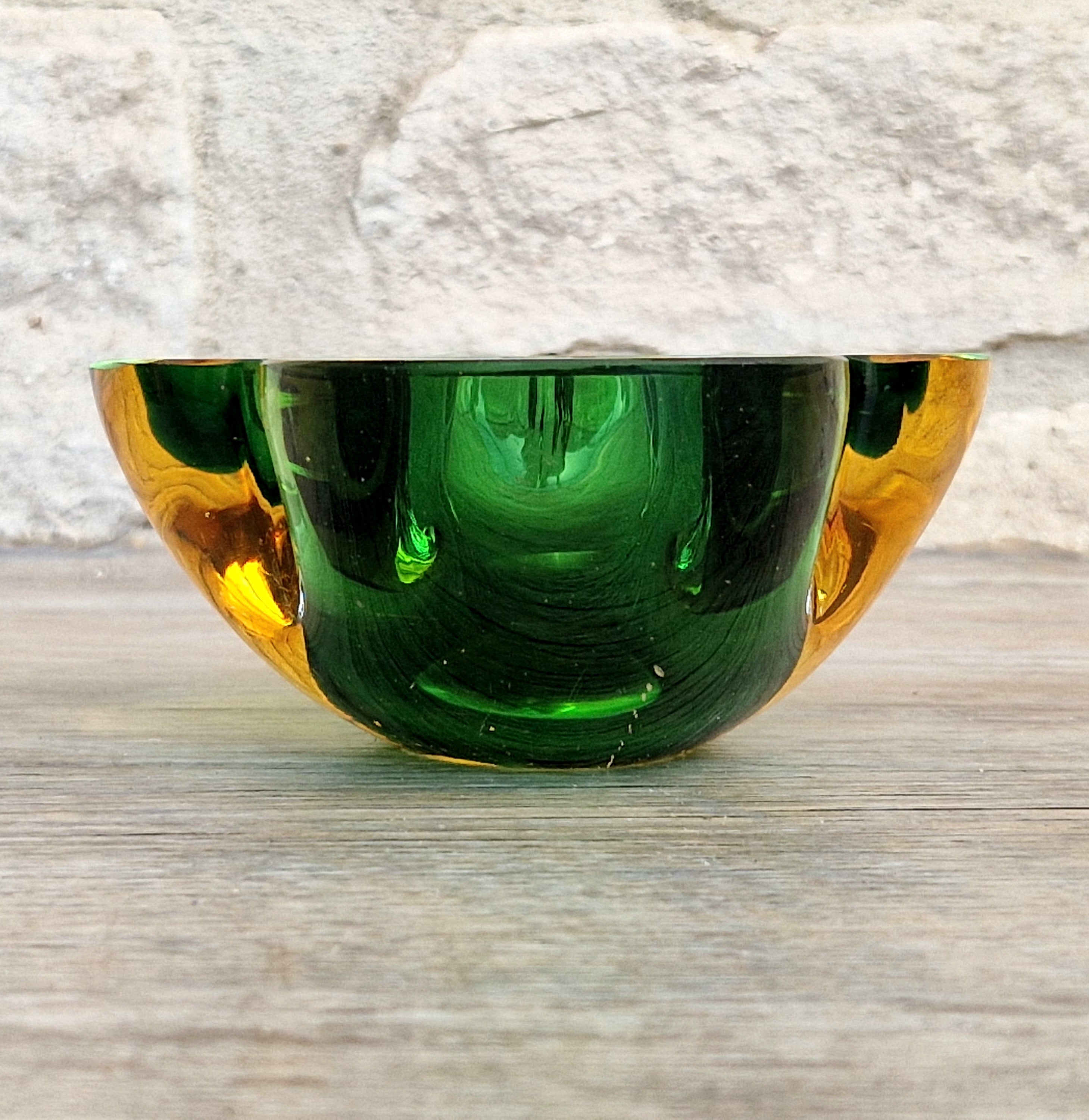 Mid-Century Tri-Form Seguso Sommerso Murano Art Glass Bowl Amber & Green 1970s 13cm
