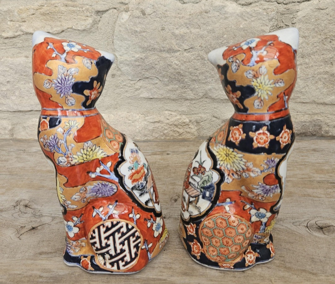 Vintage Pair Imari Style Cats Hand-Painted Ceramic Cat Figurines Japanese Colourful Decorative Mantle Cats 19cm
