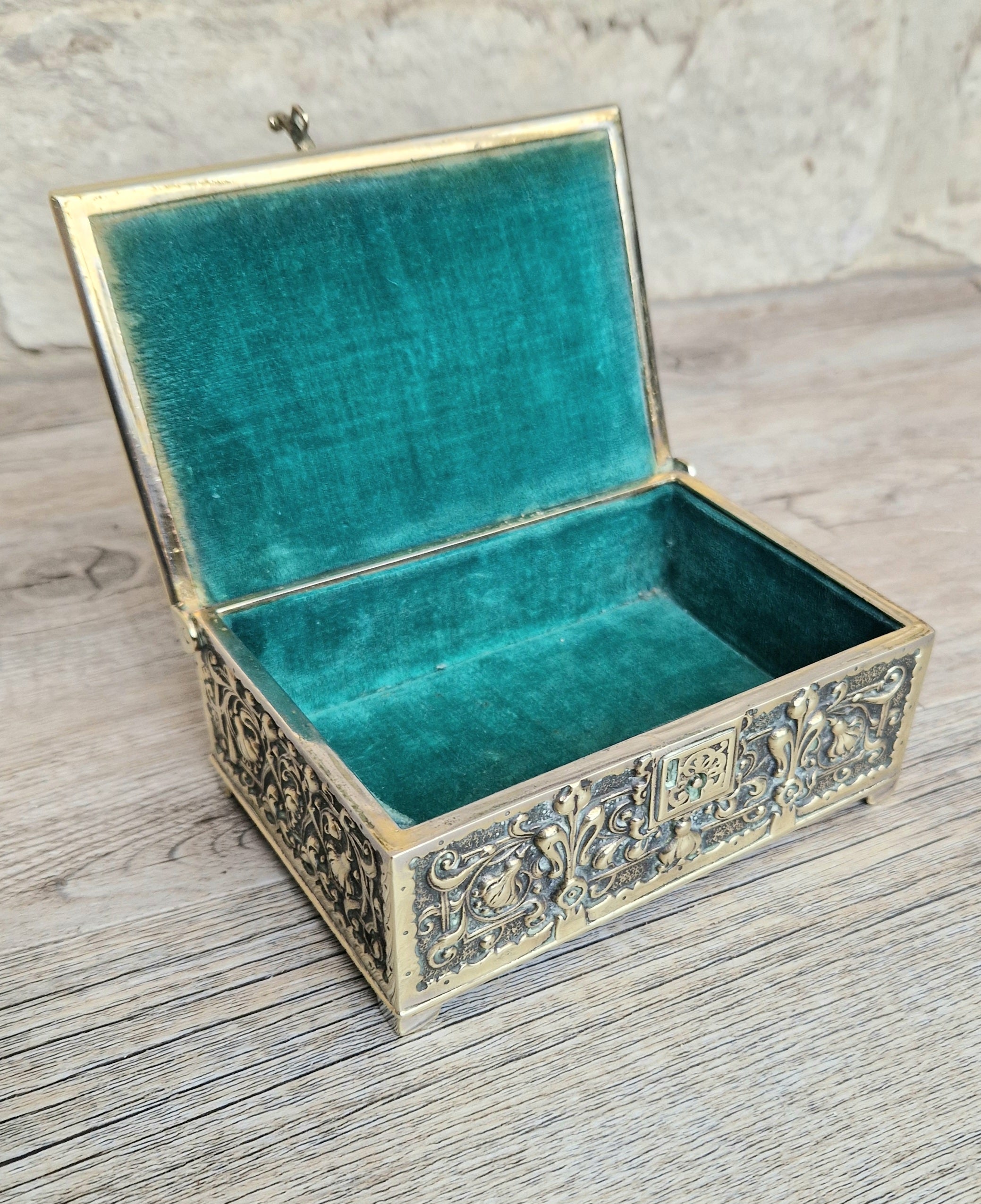Antique Erhard & Söhne Silvered Brass High Relief Rapousse Renaissance Revival Clasp Casket Box