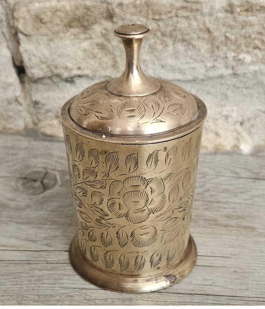Vintage Small Etched Floral Brass Lidded Canister, Indian Decor.Decorative Brass Pot with Lid India