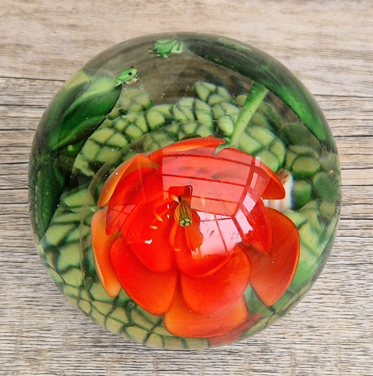 Vintage Giant Magnum Red Flower & Frogs Art Glass Sphere Ball Paperweight 9.5cm 1.4kg