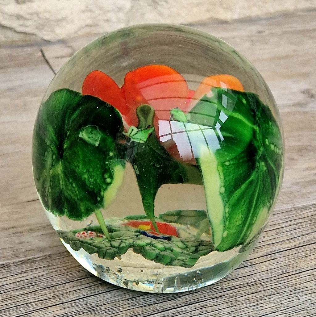 Vintage Giant Magnum Red Flower & Frogs Art Glass Sphere Ball Paperweight 9.5cm 1.4kg