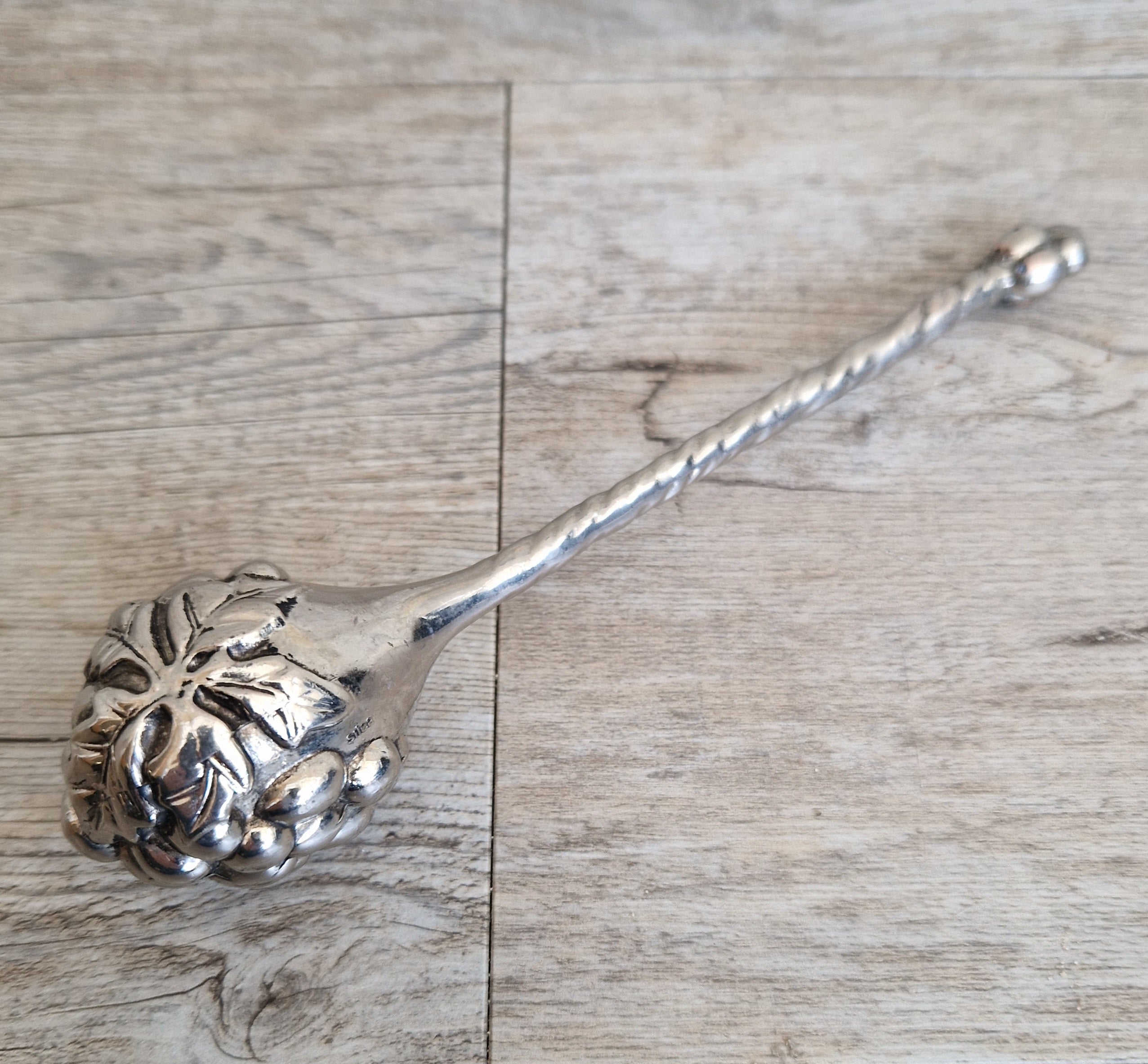 Vintage Silver Plated Silea Bunch of Grapes Style Champagne Bubble Keeper