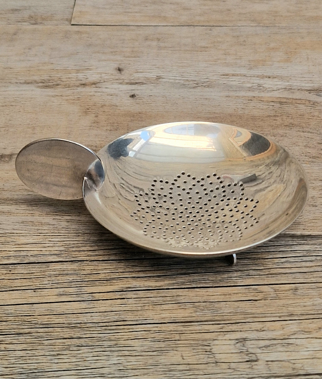 Art Deco Disc Motif Silver Plated Over Cup Tea Strainer/Lemon Strainer Sola