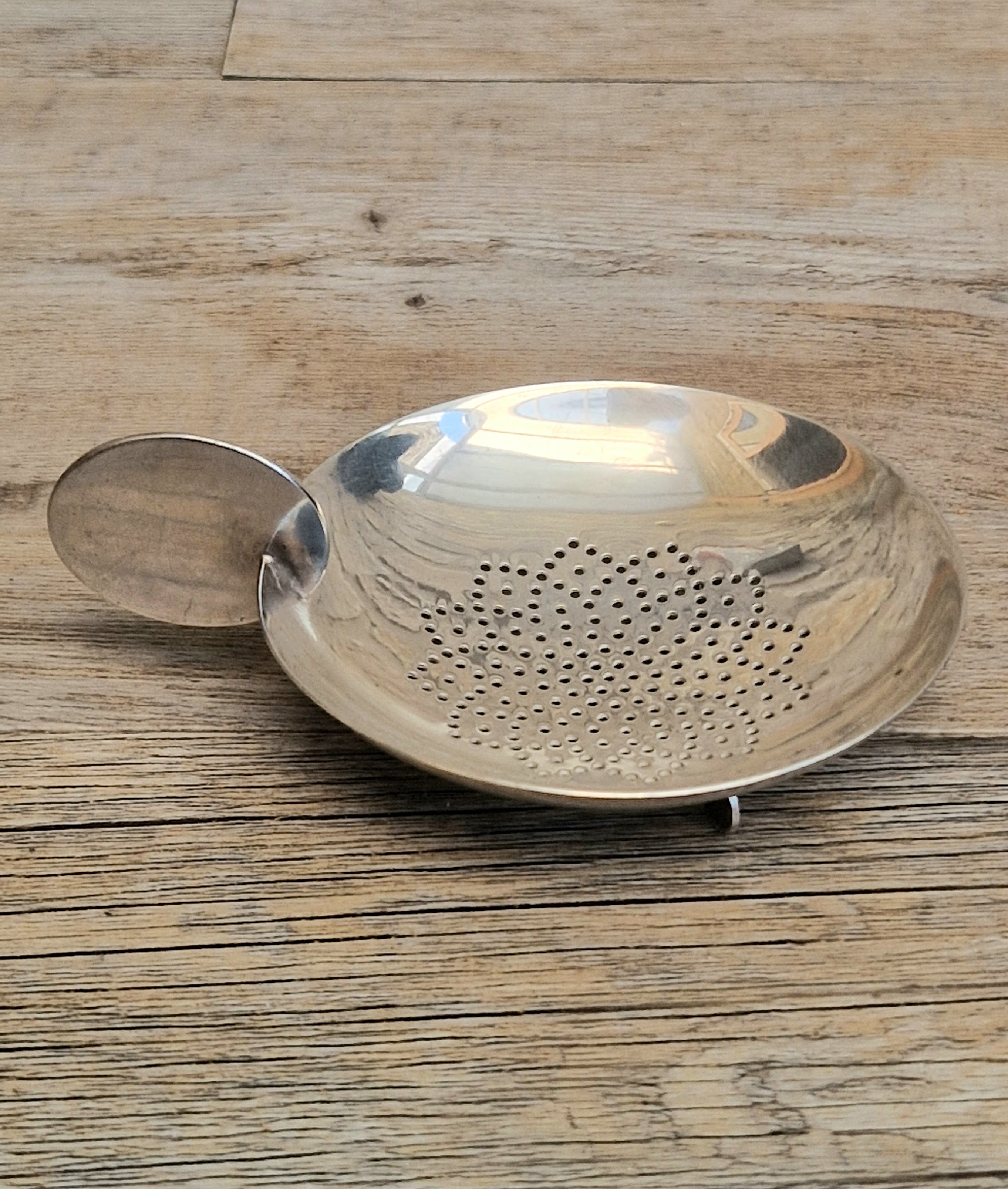 Art Deco Disc Motif Silver Plated Over Cup Tea Strainer/Lemon Strainer Sola