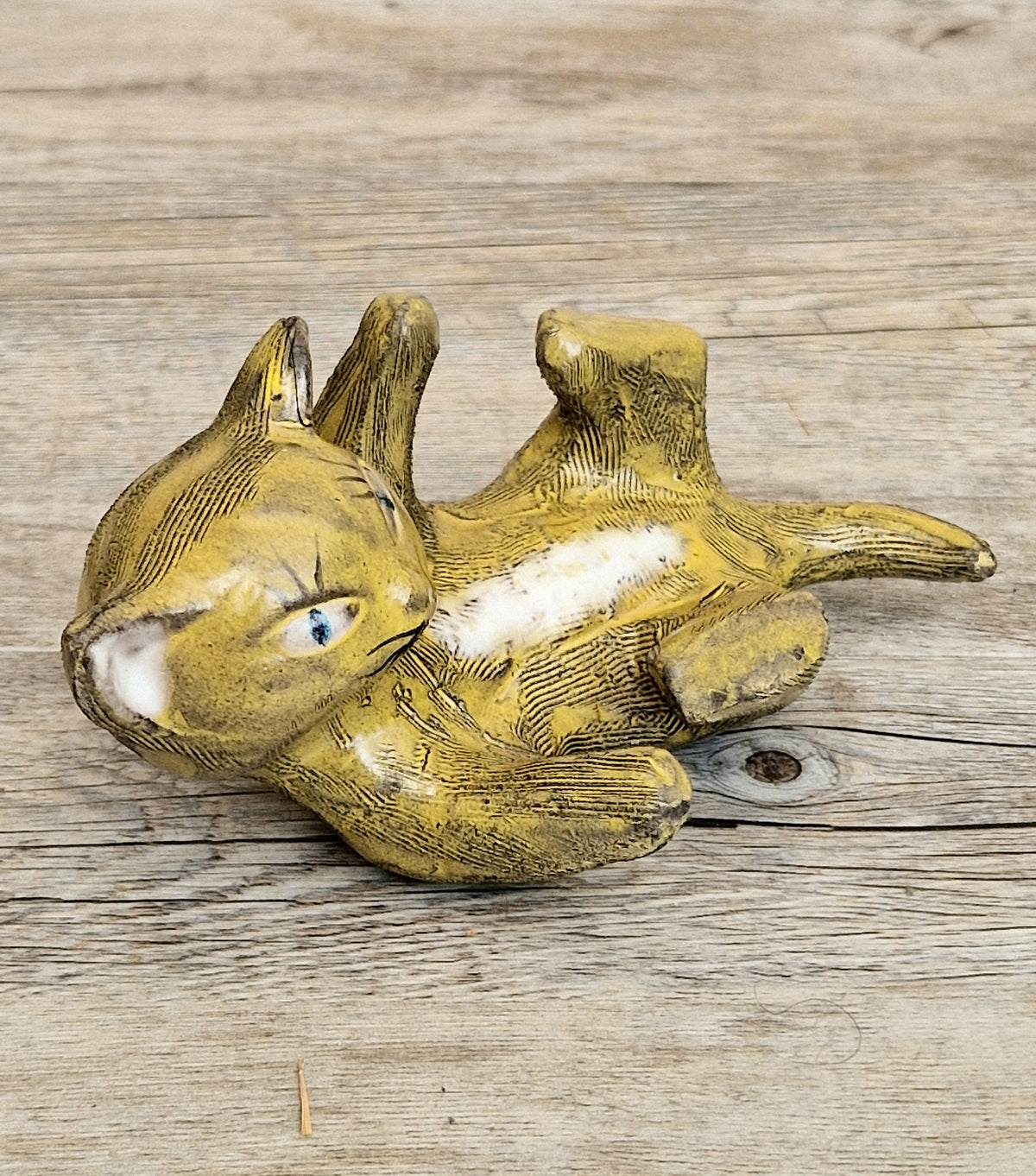 Vintage Mid-Century Upsala Ekeby Swedish Pottery Cat Figurine By Dorothy Clough 1956-67.
