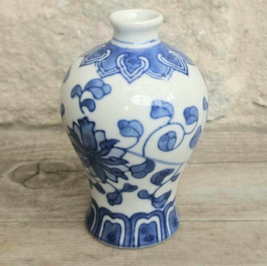 Vintage Oriental Miniature Vase Blue and White Chinese Porcelain Hand Painted 8.5cm