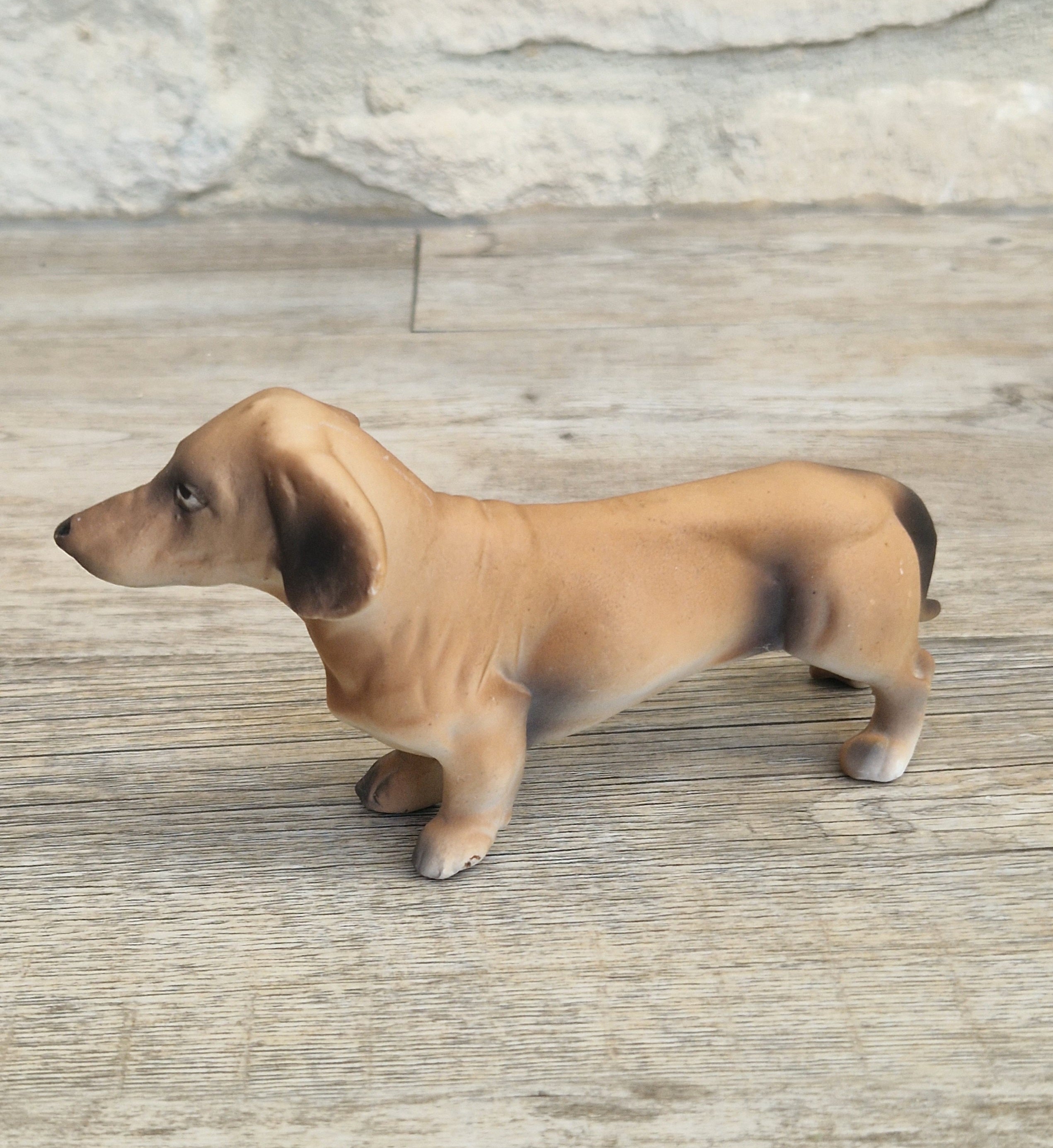 Vintage Porcelain Dachshund Dog Figurine, 15cm Matte Ceramic Retro Wiener Dog Decor Mid Century Collectible