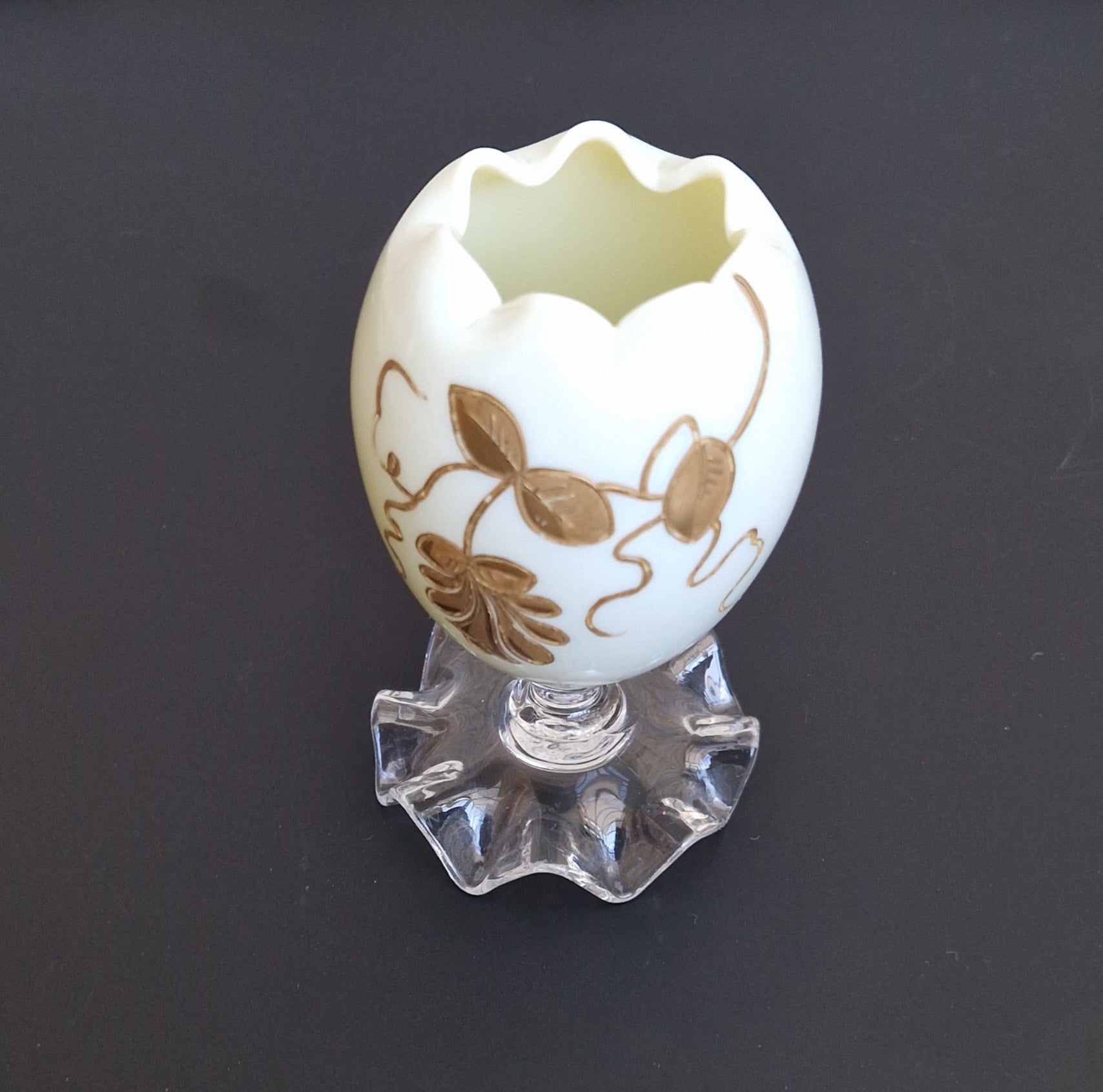 Thomas Webb & Sons Egg-Shaped Gilded Opaline Glass Posy Vase c.1880