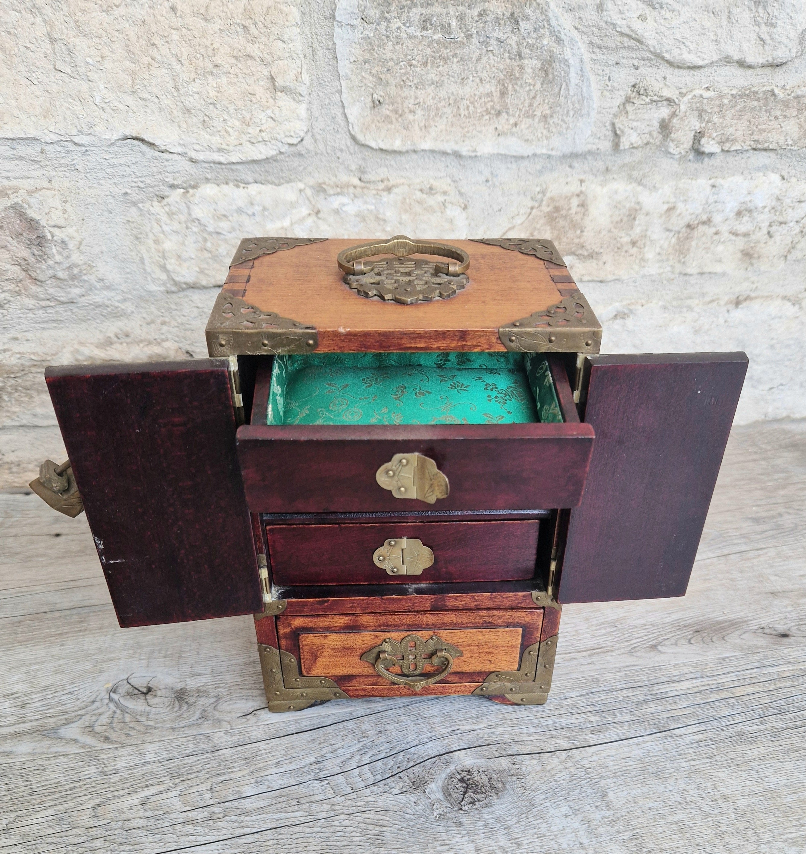 Vintage Hardwood Brass Bound Oriental Hand-Painted Chinoiserie Dragons Footed Jewellery Box Chest 1940s