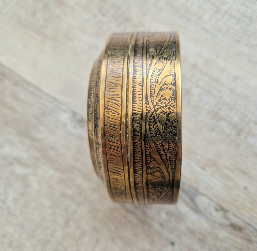 Antique 19th Century Deccan Indian Floral Engraved Pandan Brass Betel Nut Box