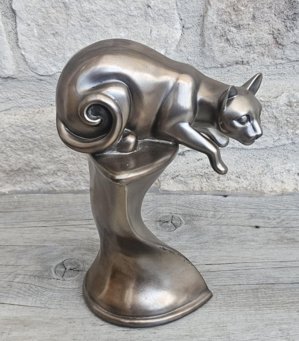 Pouncing Cat Ornament  Cold Cast Resin Heavy Plinth Figure 21cm Tall Crosa 2005 Vintage