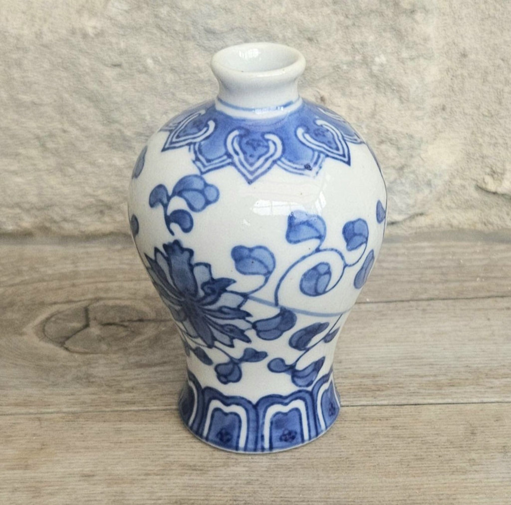 Vintage Oriental Miniature Vase Blue and White Chinese Porcelain Hand Painted 8.5cm