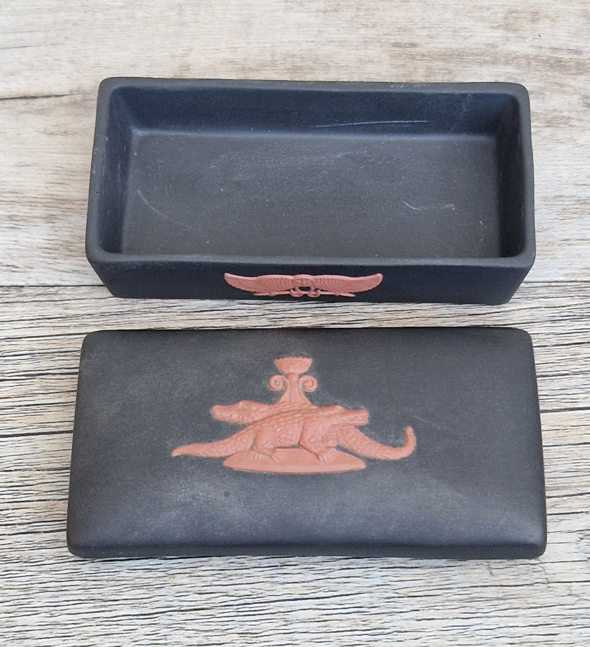 Wedgwood Black Jasperware Terracotta Egyptian Crocodiles Trinket Box