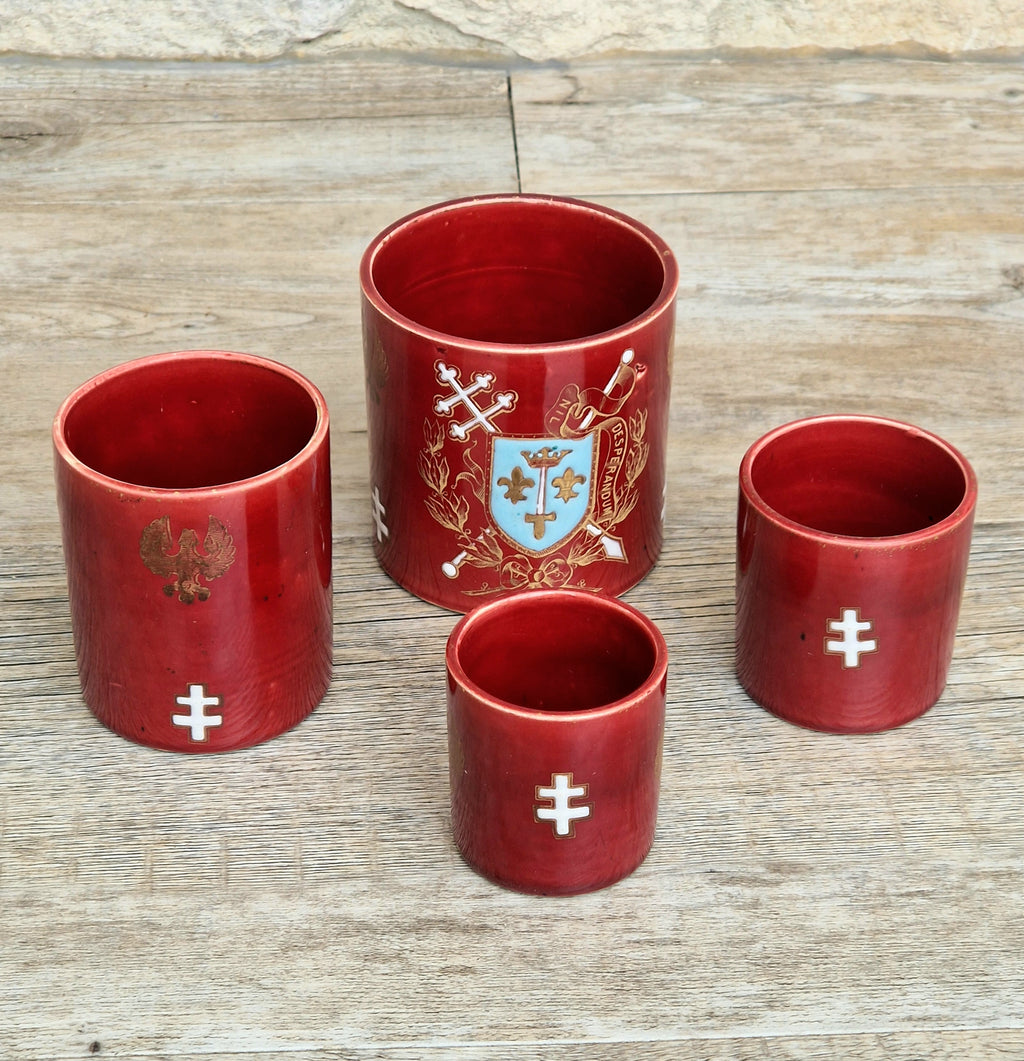 Rare Antique French Lunéville Ceramic Nesting Beakers, Keller & Guérin, Lorraine Heraldry, Nil Desperandum, c.1890 Set