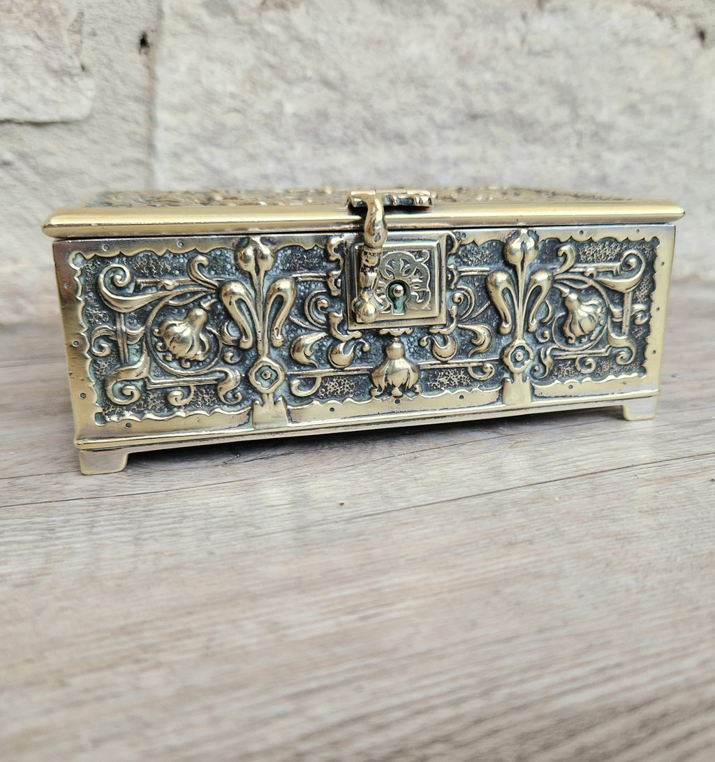 Antique Erhard & Söhne Silvered Brass High Relief Rapousse Renaissance Revival Clasp Casket Box