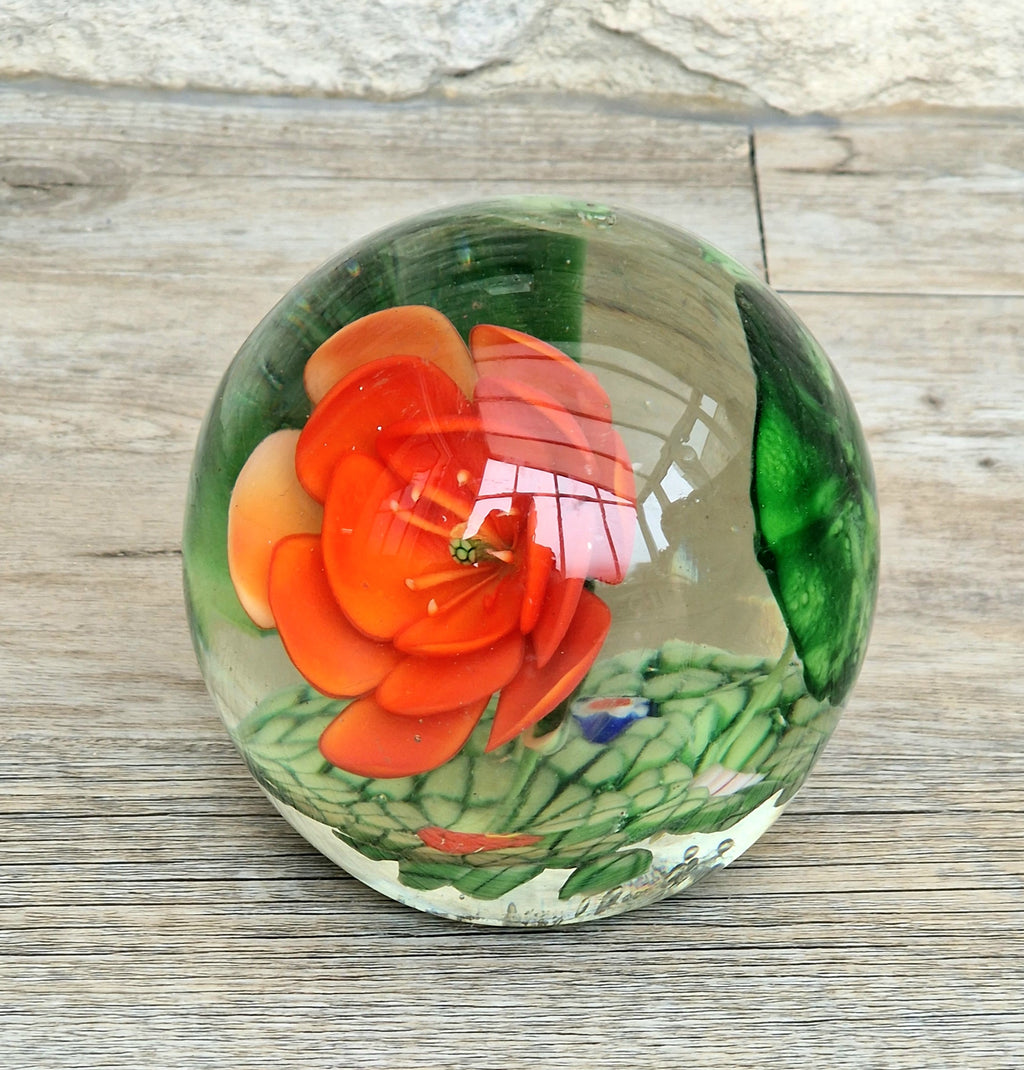 Vintage Giant Magnum Red Flower & Frogs Art Glass Sphere Ball Paperweight 9.5cm 1.4kg