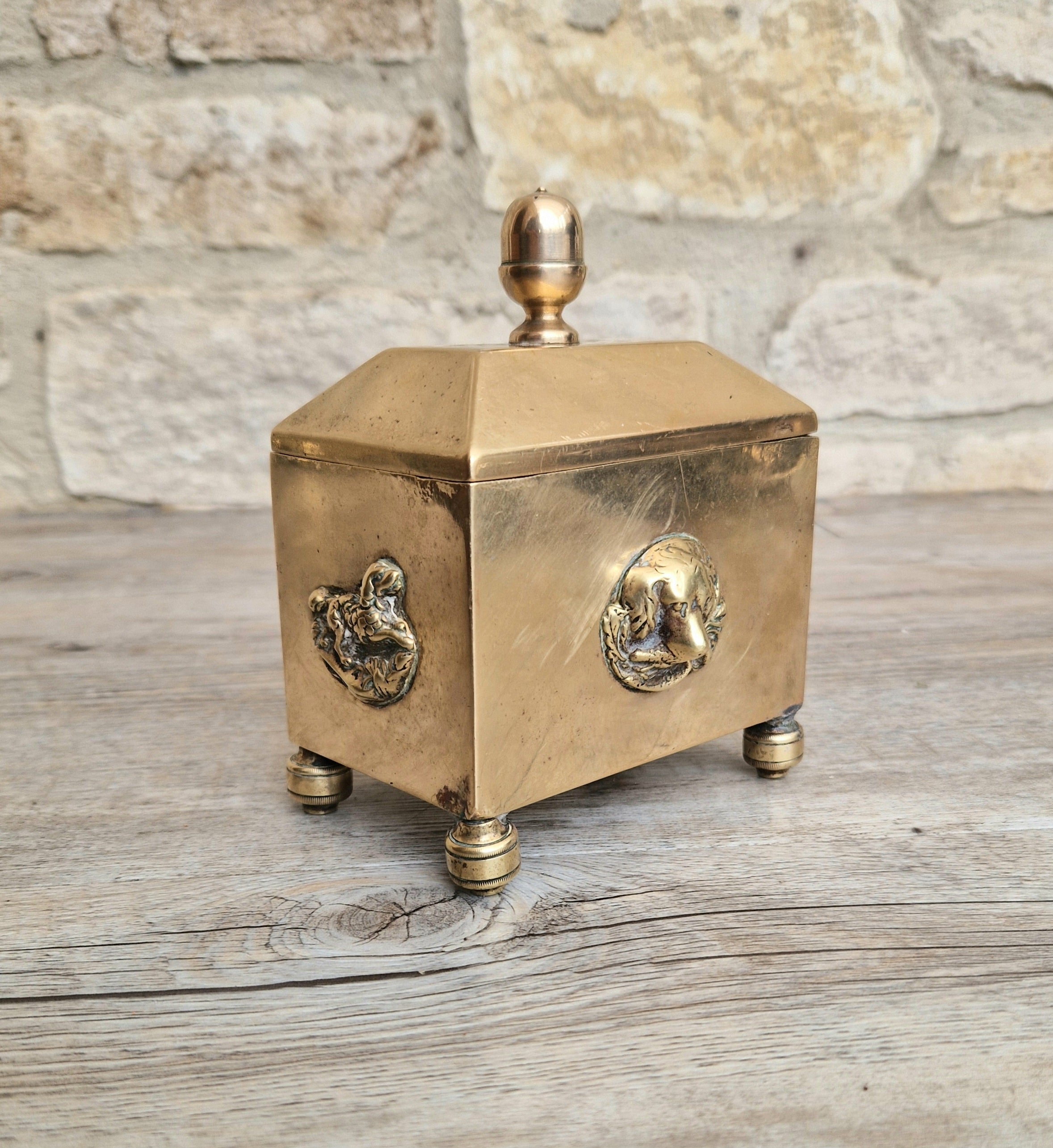 Colbrookdale Style Brass Relief Decoration Pyramid Lid Caddy Box