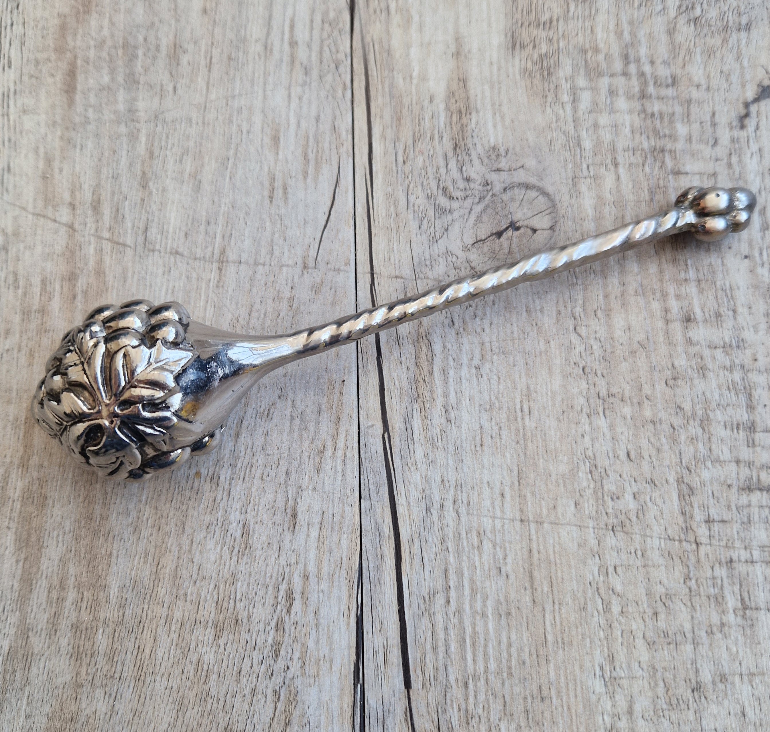 Vintage Silver Plated Silea Bunch of Grapes Style Champagne Bubble Keeper