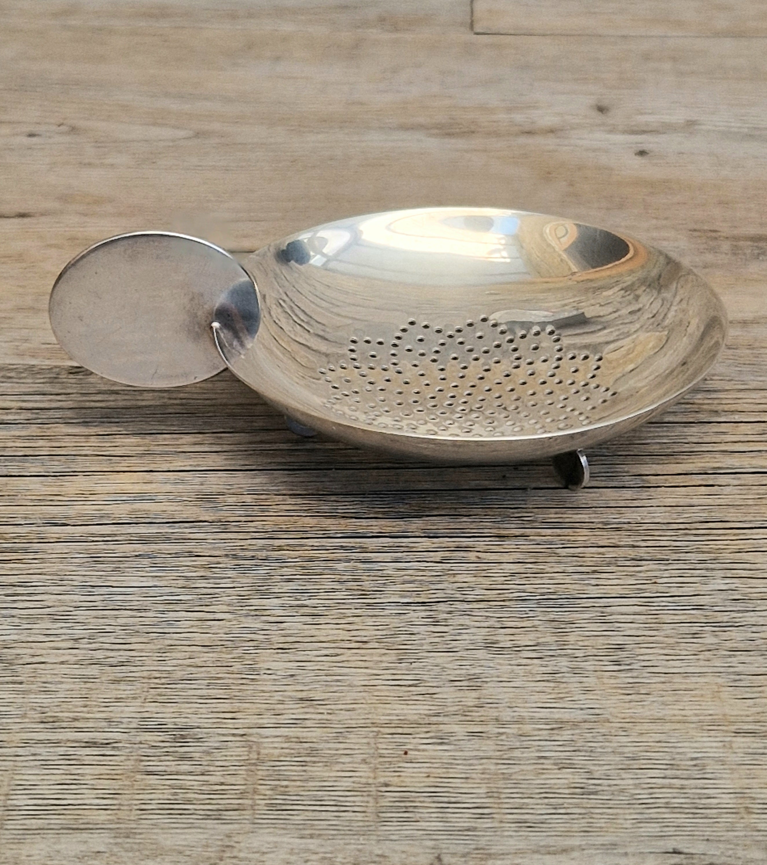 Art Deco Disc Motif Silver Plated Over Cup Tea Strainer/Lemon Strainer Sola