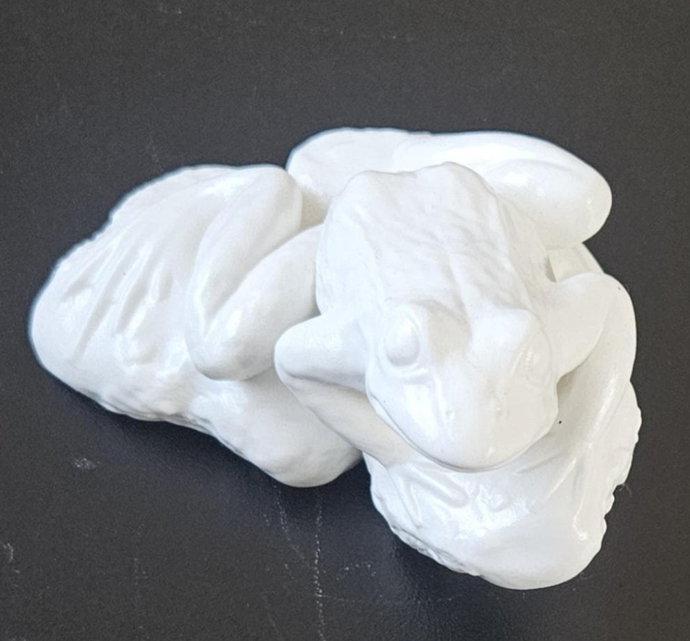 Small Vintage Ceramic White Frog Toad Ornament 9cm X 6cm Tall White