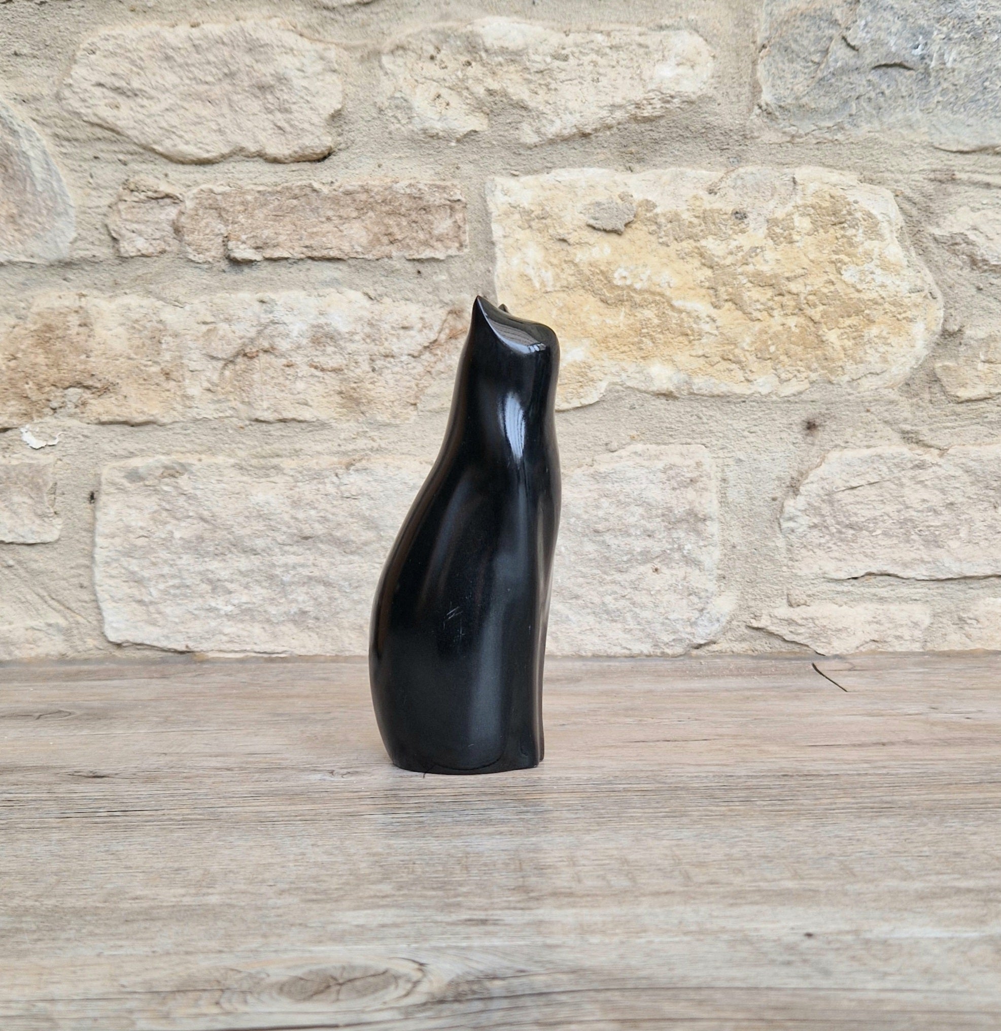 Perry Lancaster Sitting Cat Sculpture – Gloss Black Resin Figurine,Mid Century Decor 17cm
