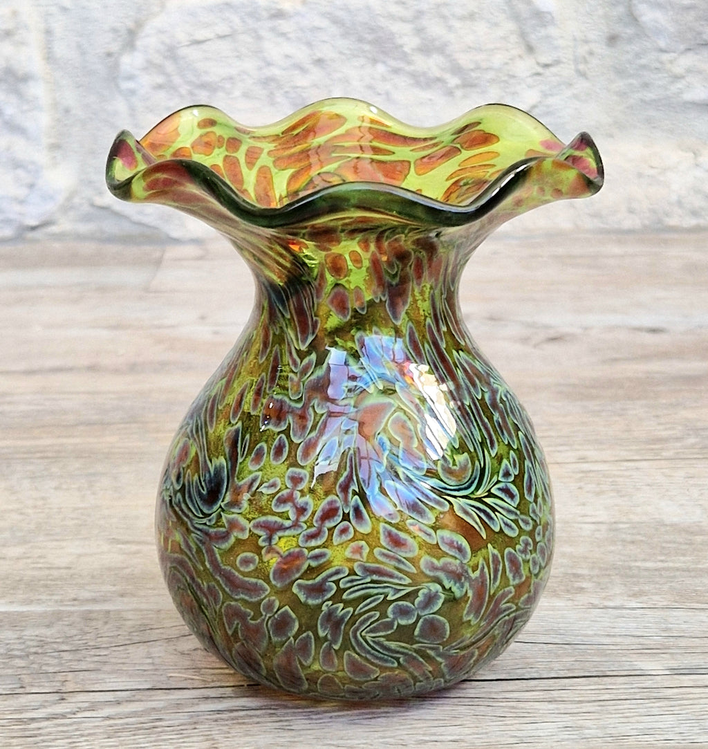 Rare 1925 Loetz Ausführung 237 Iridescent Uranium Glass Vase (Shape PN II-5589) — 13cm