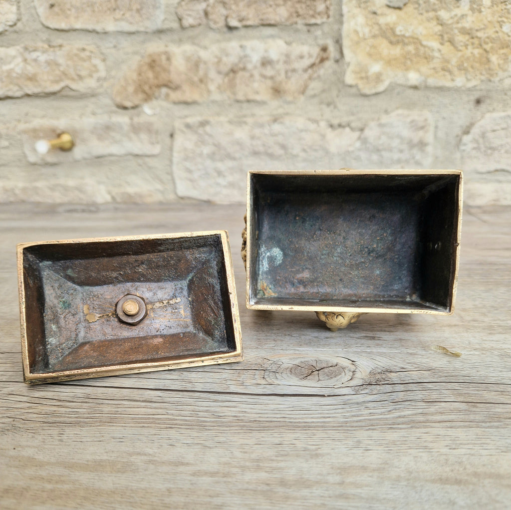 Colbrookdale Style Brass Relief Decoration Pyramid Lid Caddy Box