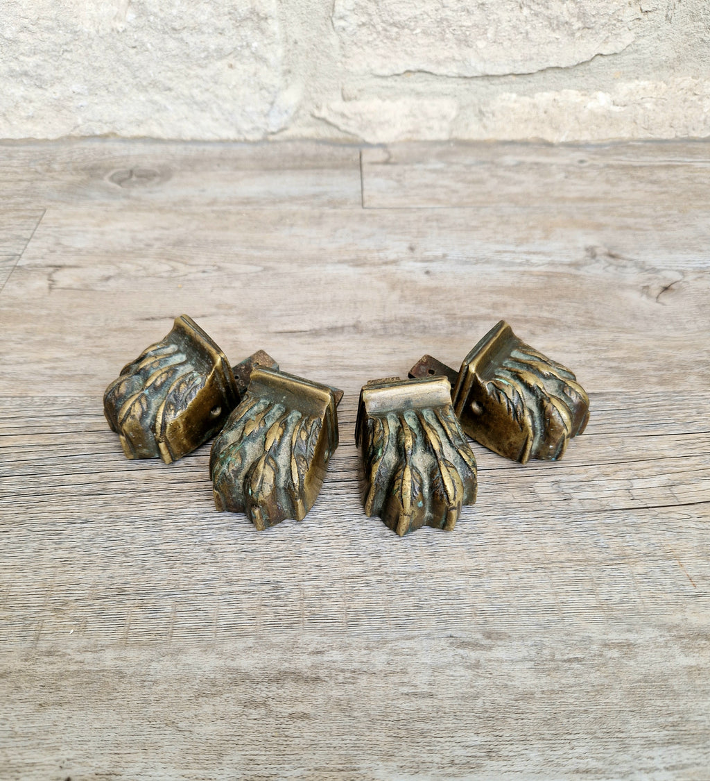 Rare 1800-1850 Heavy Sand-Cast Brass Lion Paw Feet, Set of 4 Antique Claw Foot Leg Caps for Pedestal Table etc Restoration