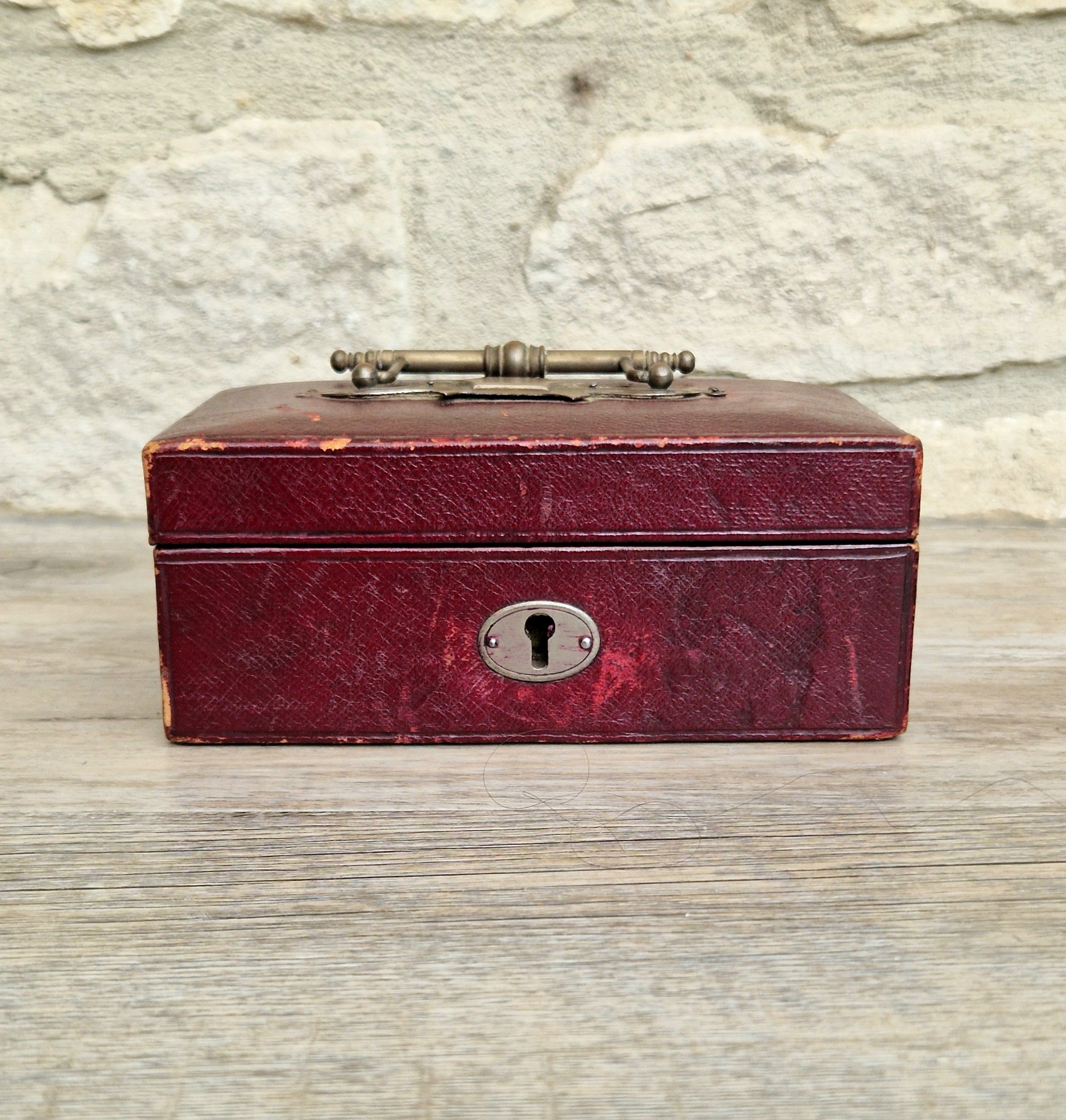 Fine Antique Victorian c.1890 Morrocan Red Leather Bullion Box Coin Box Safe