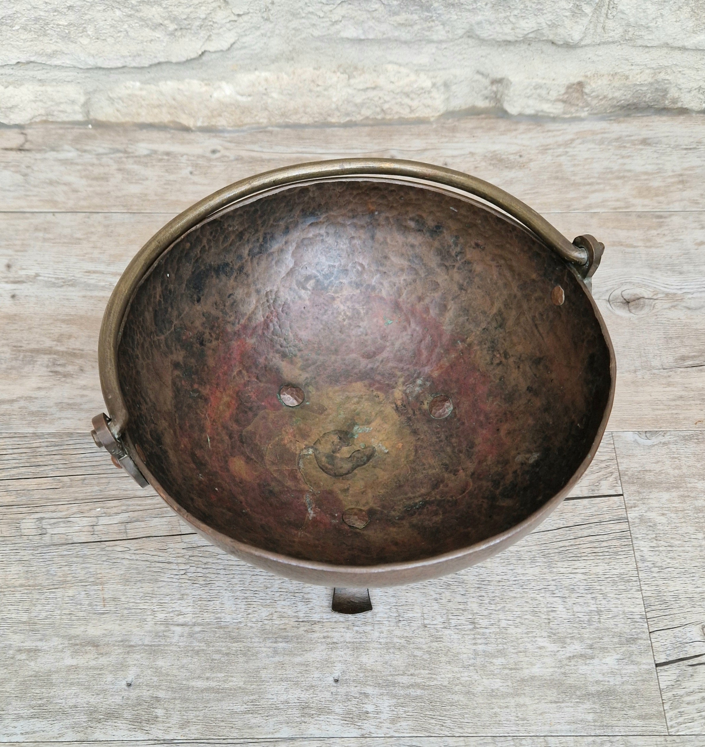 Antique Arts & Crafts Hand Beaten Solid Copper Brass Handled Tri-Foot Planter Bowl c.1890-1900's