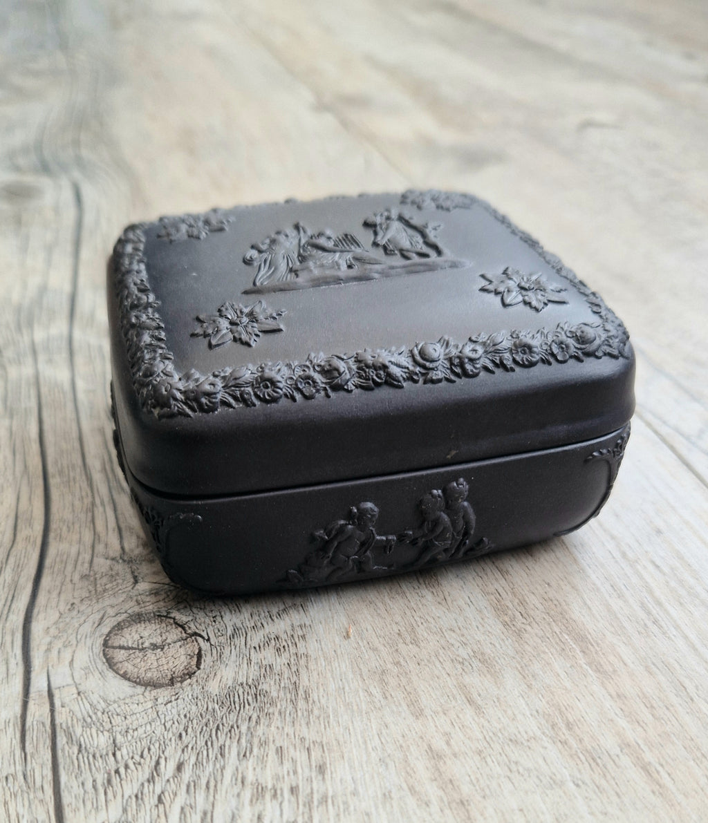 Vintage Wedgwood Black Basalt Neo-Classical Square Trinket Box 1963