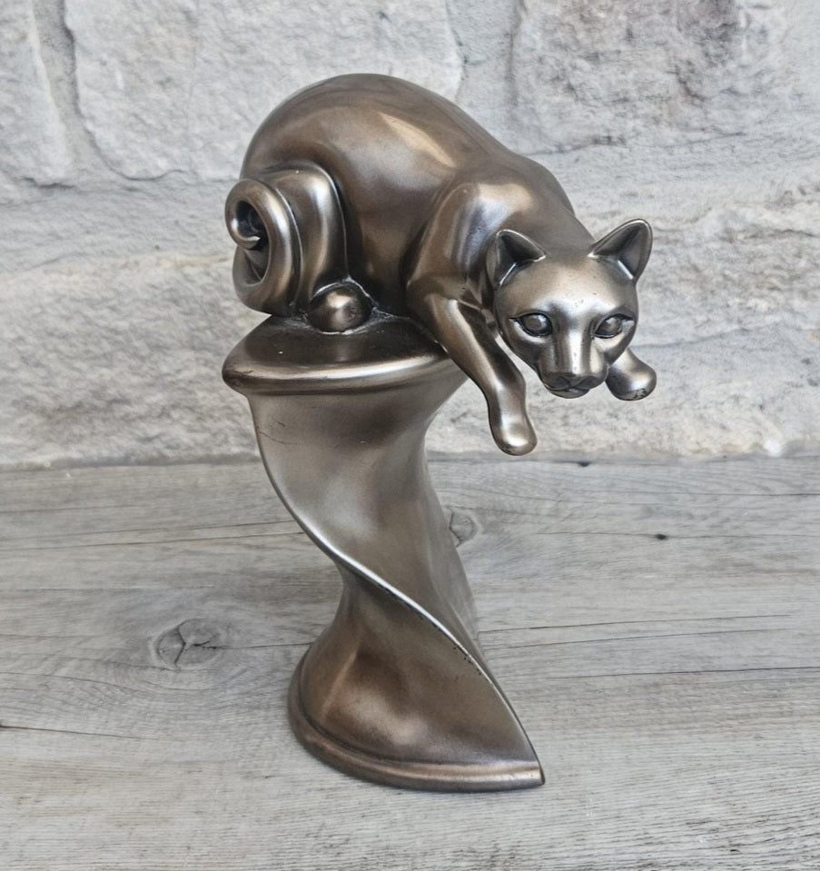 Pouncing Cat Ornament  Cold Cast Resin Heavy Plinth Figure 21cm Tall Crosa 2005 Vintage