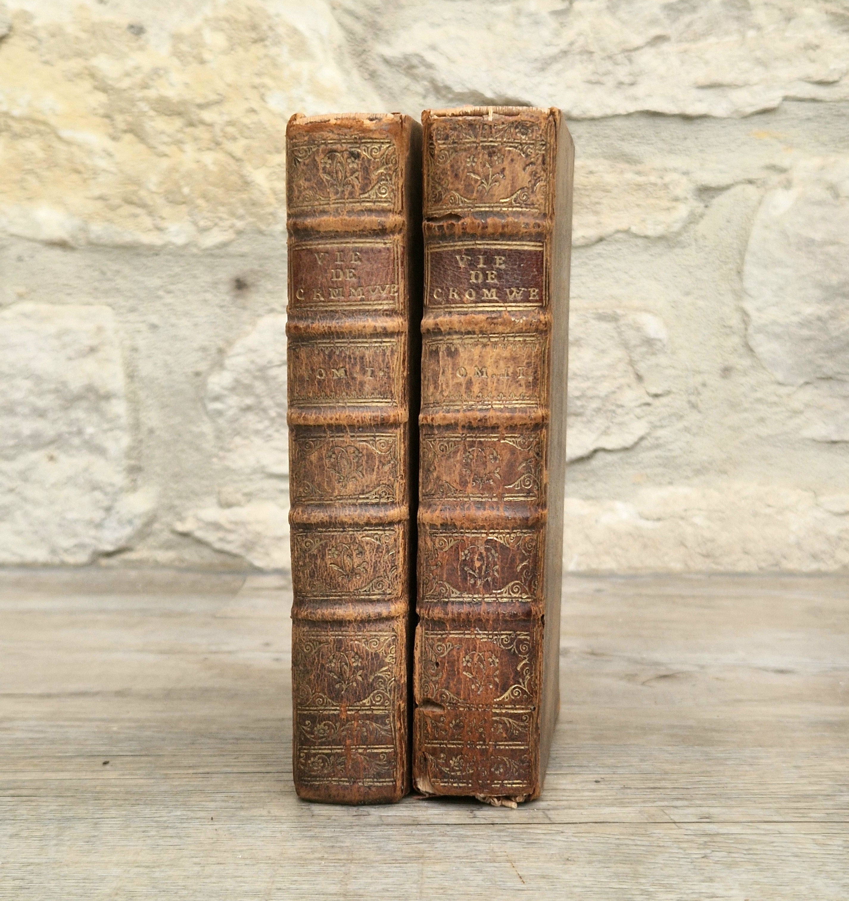 La Vie D'Oliver Cromwell 1746 Gregoire Leti Very Rare 2 Volume Antiquarian Book French