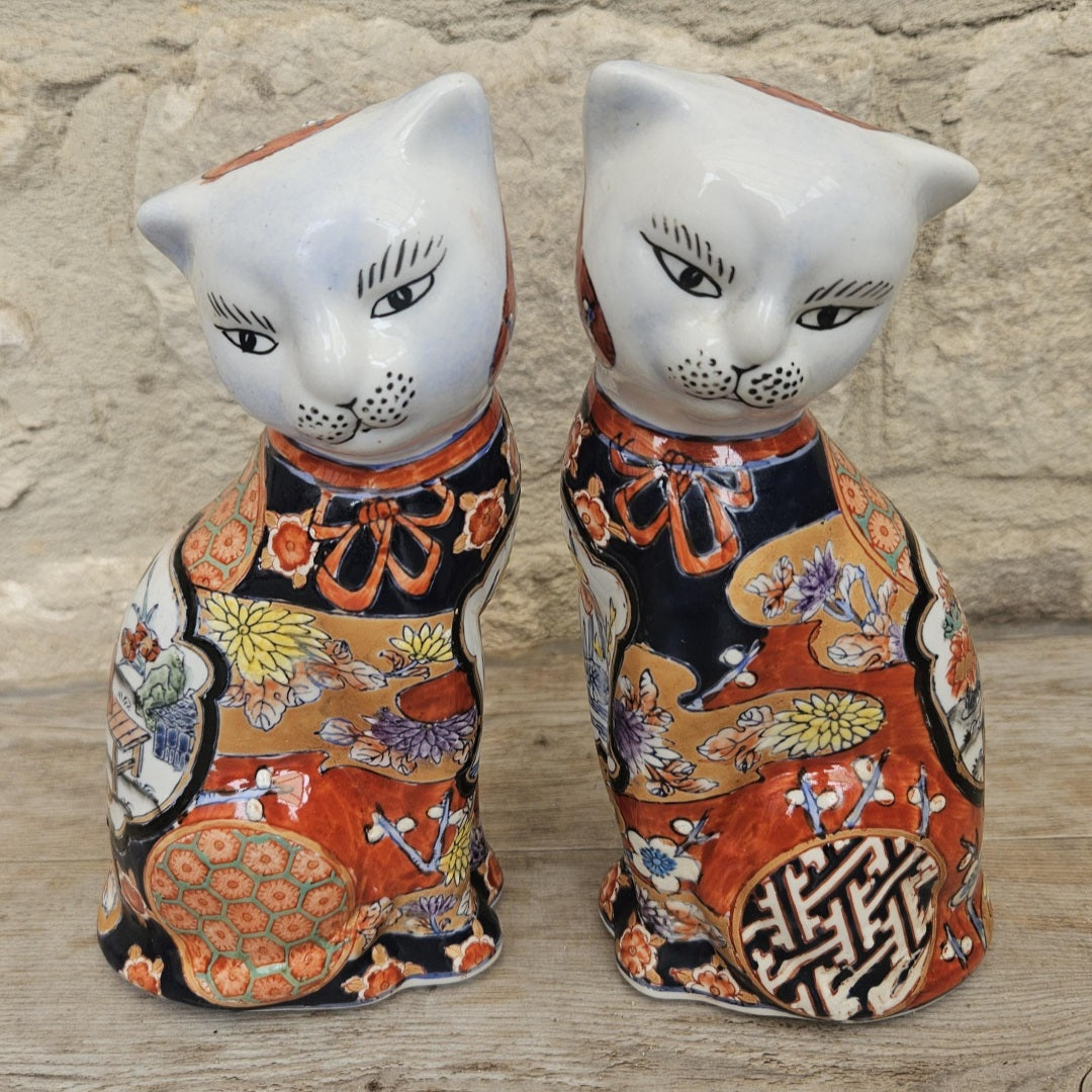 Vintage Pair Imari Style Cats Hand-Painted Ceramic Cat Figurines Japanese Colourful Decorative Mantle Cats 19cm