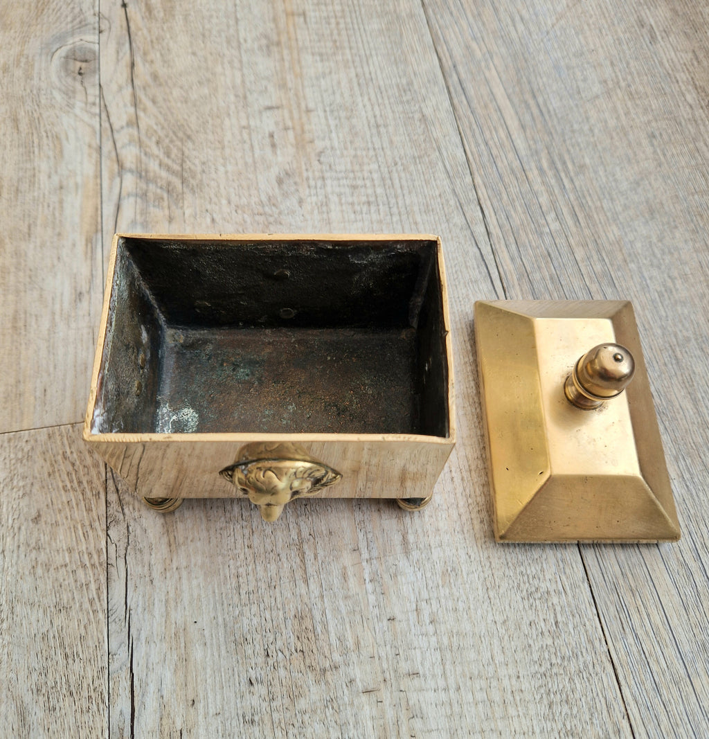 Colbrookdale Style Brass Relief Decoration Pyramid Lid Caddy Box