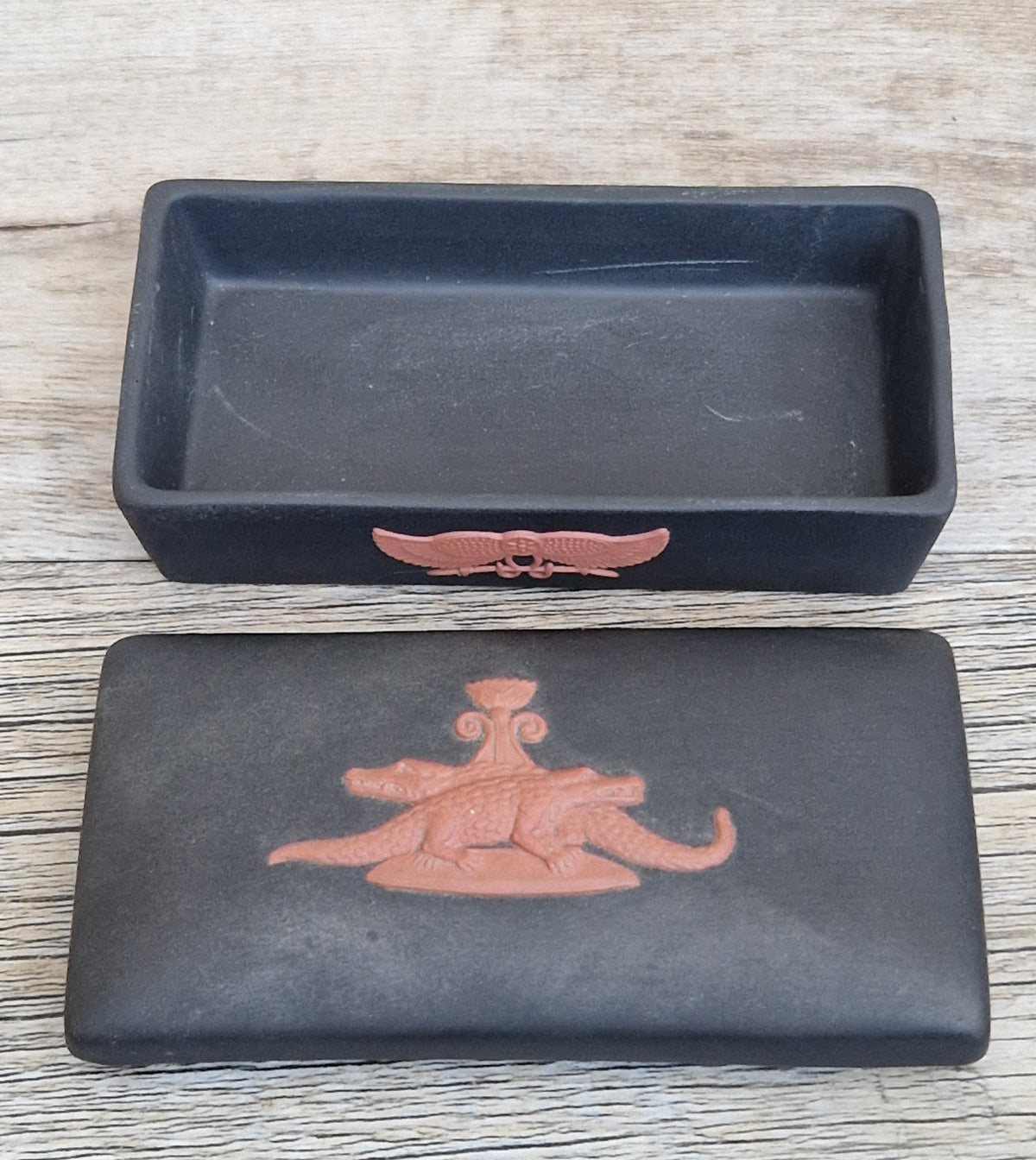 Wedgwood Black Jasperware Terracotta Egyptian Crocodiles Trinket Box