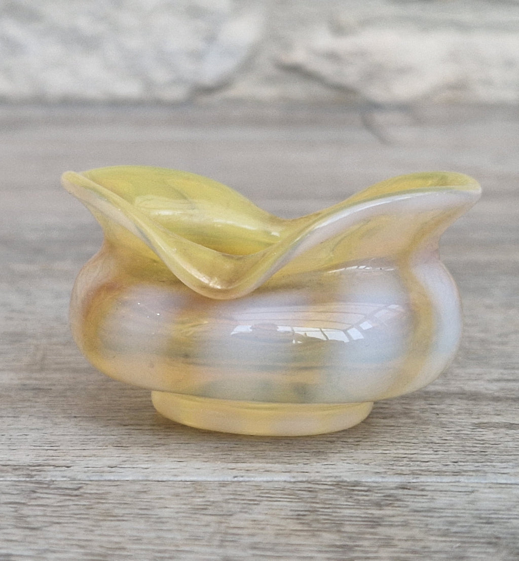 Antique Art Nouveau Monot Stumpf Pantin French Opalescent Glass Ruffled Open Salt Cellar Bowl
