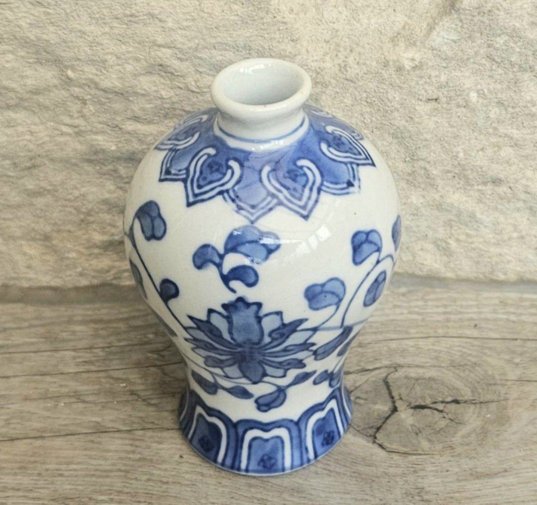 Vintage Oriental Miniature Vase Blue and White Chinese Porcelain Hand Painted 8.5cm